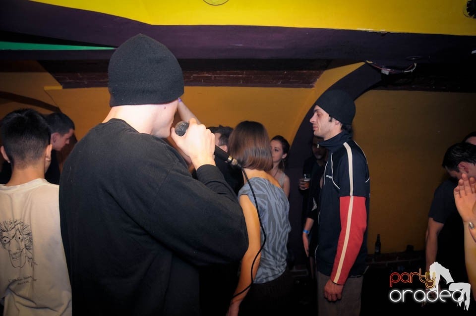 Half-Organic prezintă: Valentine's Nightmare, 