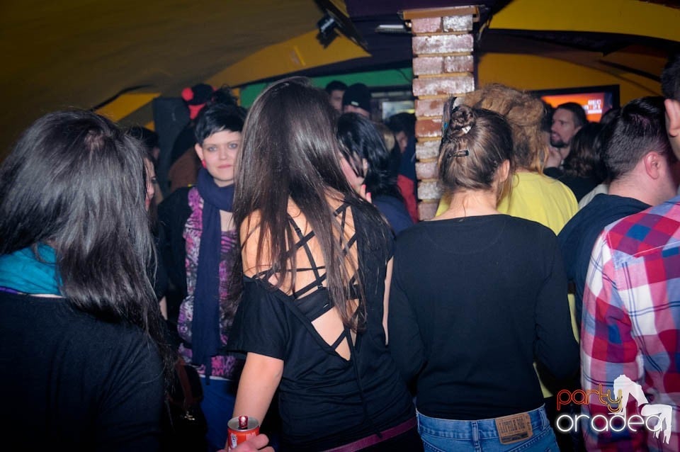 Half-Organic prezintă: Valentine's Nightmare, 