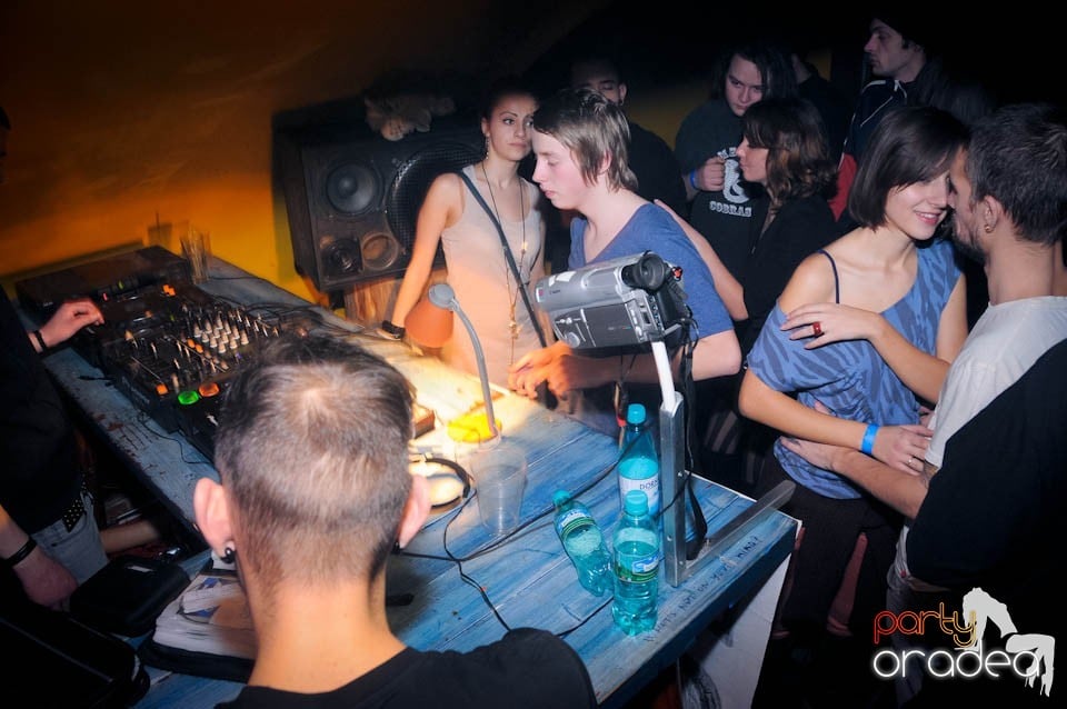 Half-Organic prezintă: Valentine's Nightmare, 