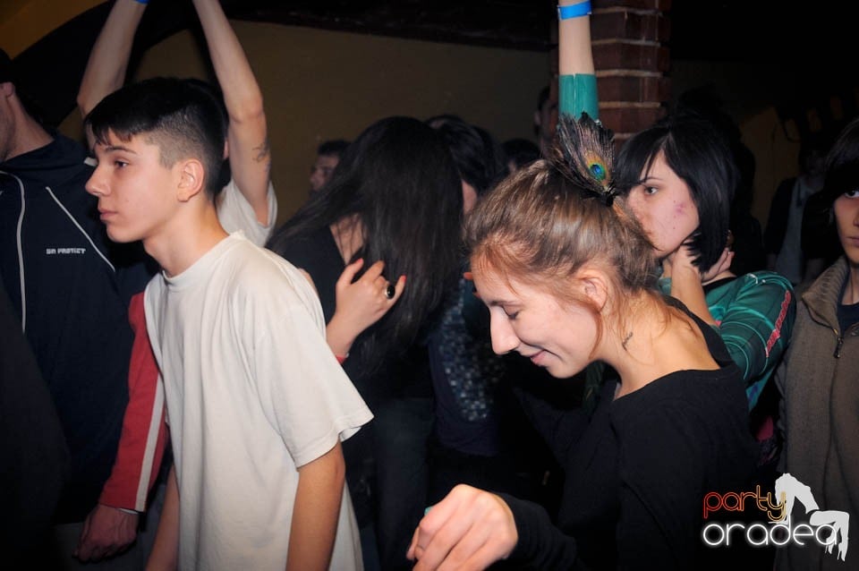 Half-Organic prezintă: Valentine's Nightmare, 