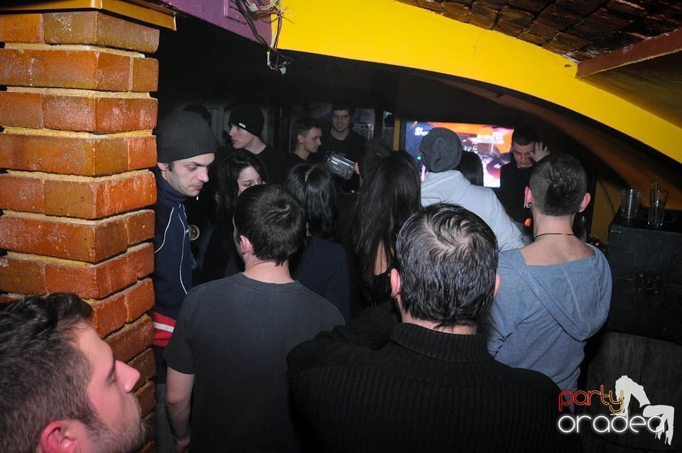 Half-Organic prezintă: Valentine's Nightmare, 