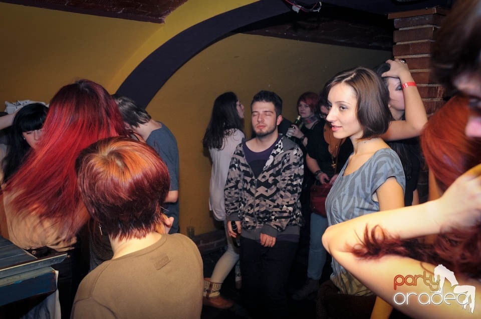 Half-Organic prezintă: Valentine's Nightmare, 