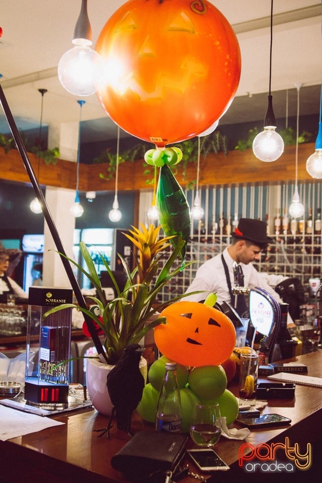 Halloween Costume Ball, Restaurant Rivo