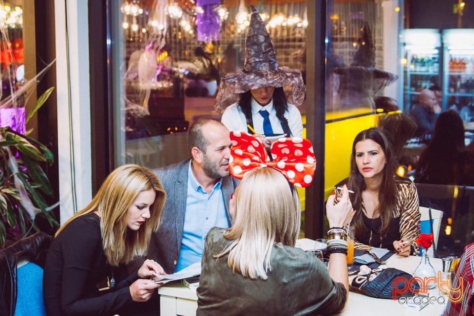 Halloween Costume Ball, Restaurant Rivo
