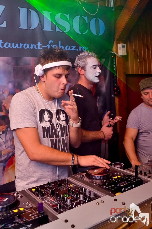 Halloween Party & Laser Show în Faház, 