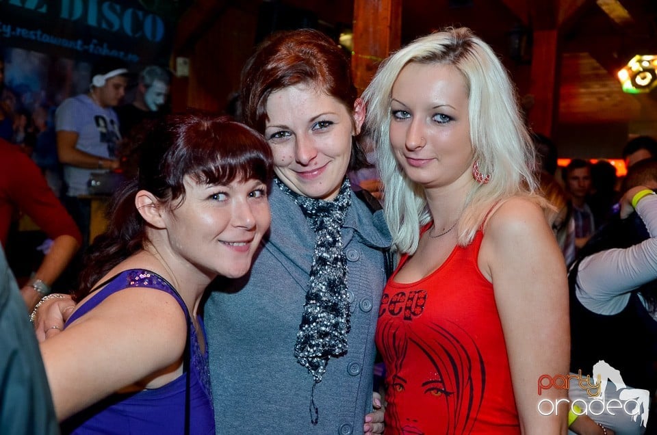 Halloween Party & Laser Show în Faház, 