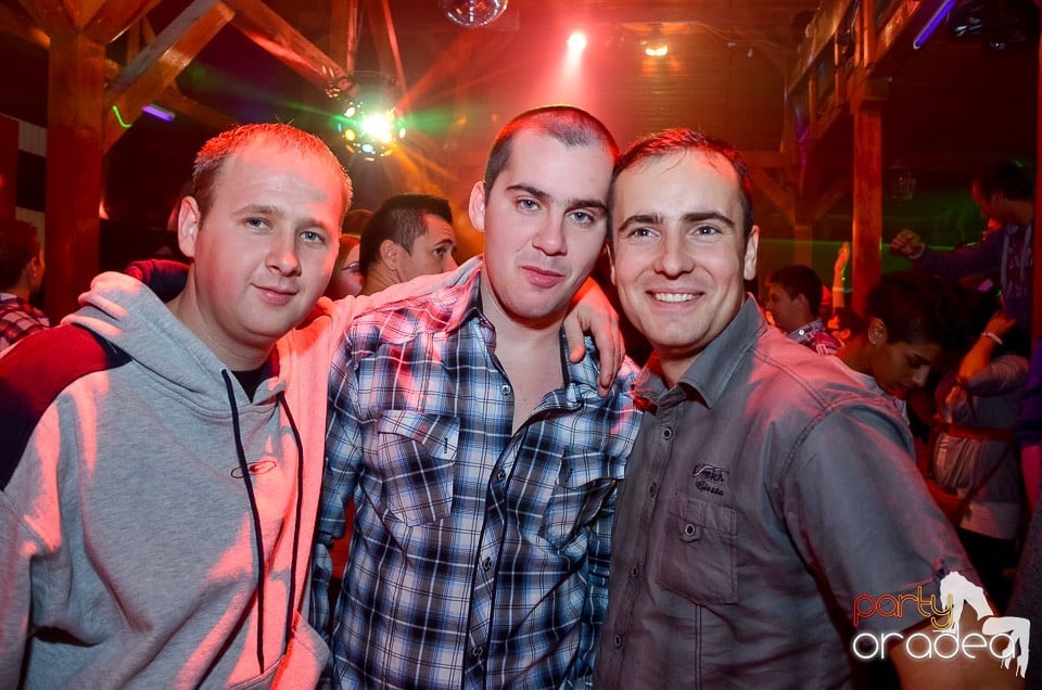 Halloween Party & Laser Show în Faház, 