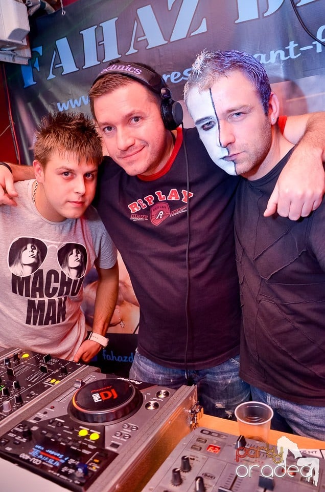 Halloween Party & Laser Show în Faház, 