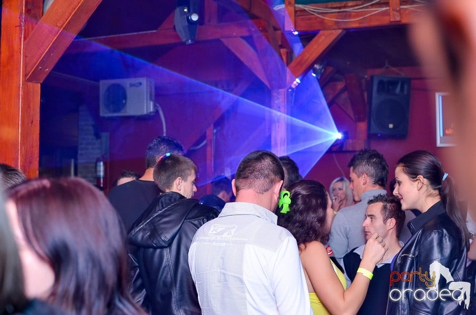 Halloween Party & Laser Show în Faház, 