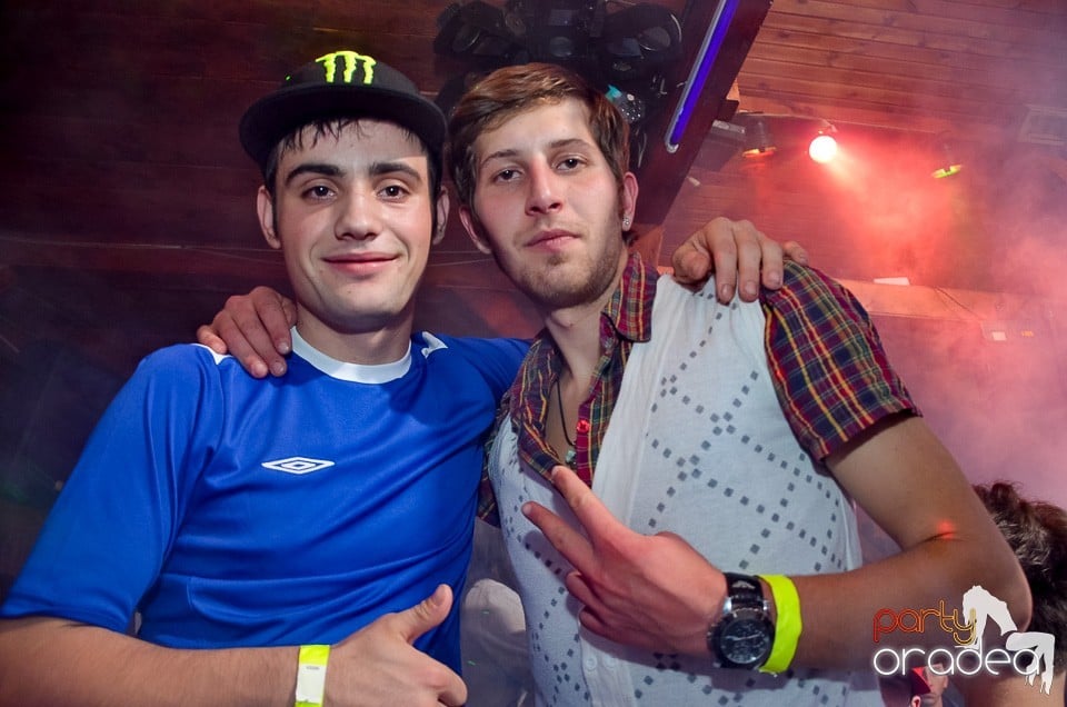 Halloween Party & Laser Show în Faház, 