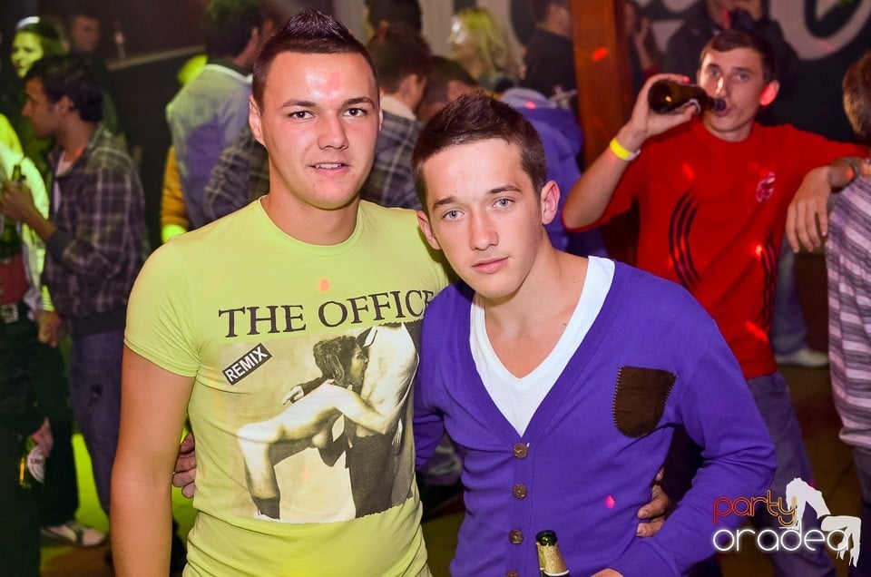 Halloween Party & Laser Show în Faház, 