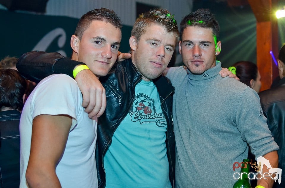 Halloween Party & Laser Show în Faház, 