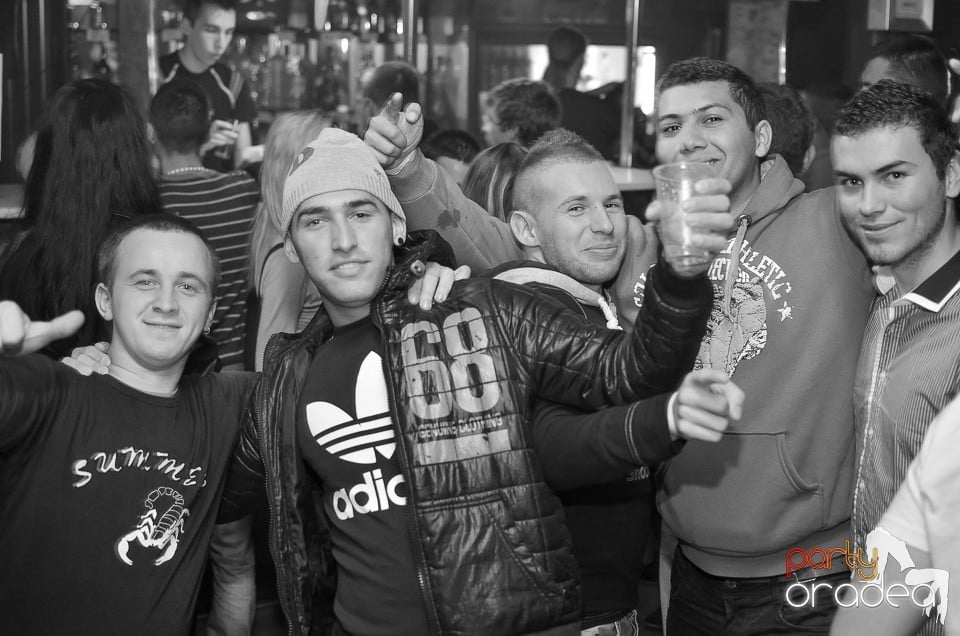 Halloween Party & Laser Show în Faház, 