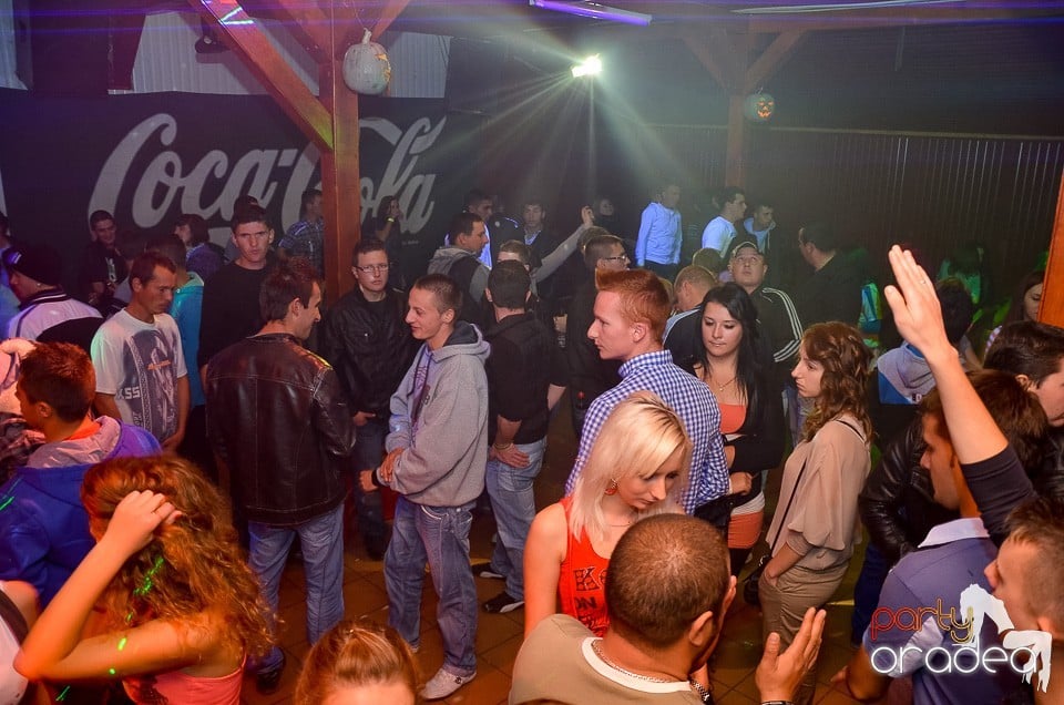 Halloween Party & Laser Show în Faház, 