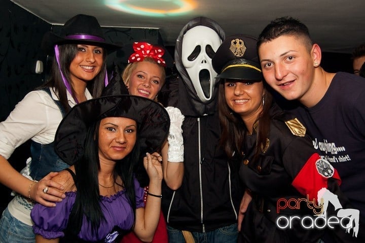 Halloween Party în Club Atti's, 