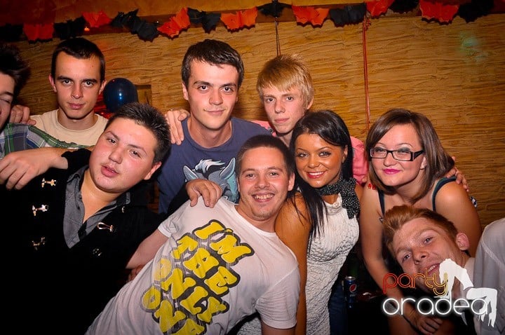 Halloween Party în Downtown, 