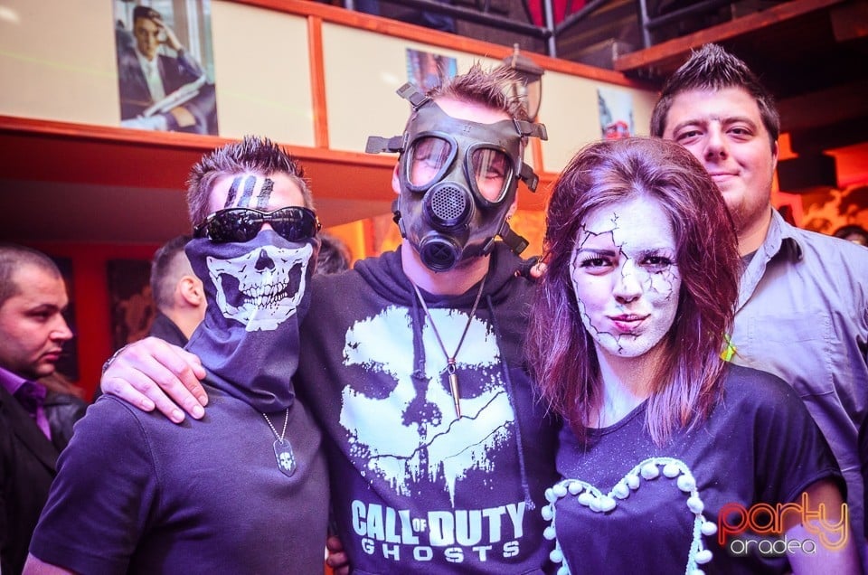 Halloween Party în Window Pub, 