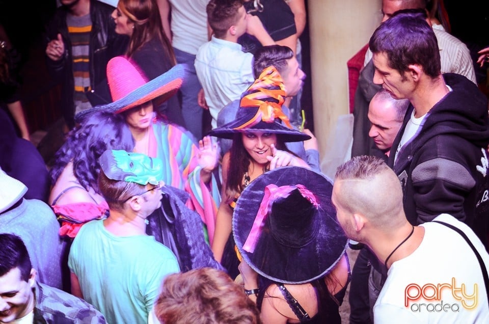 Halloween Party în Window Pub, 