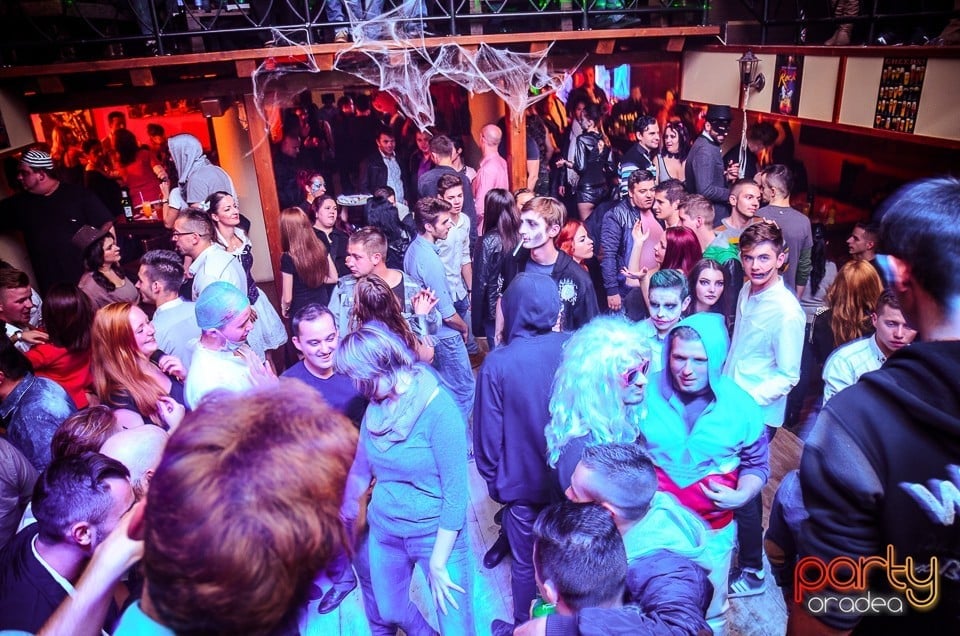 Halloween Party în Window Pub, 