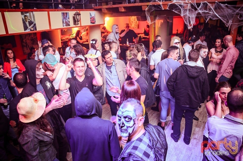 Halloween Party în Window Pub, 