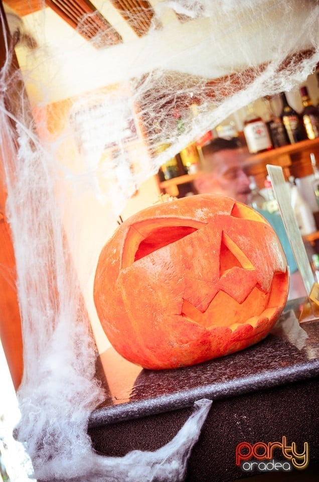Halloween Party în Window Pub, 