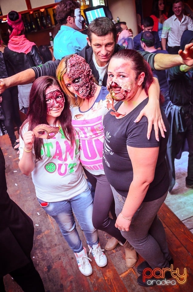 Halloween Party în Window Pub, 