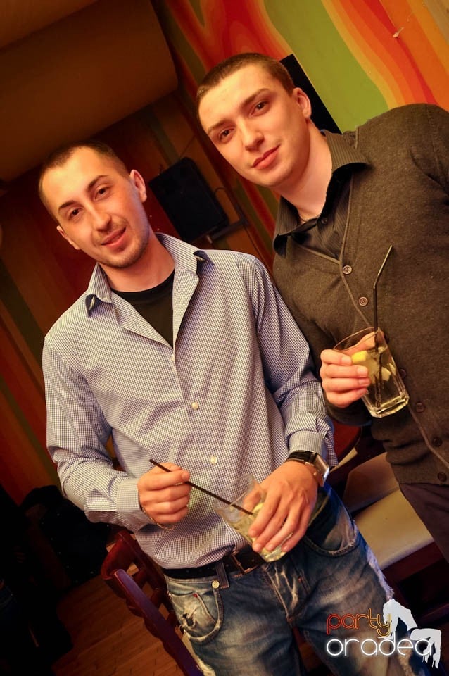 Happy Easter weekend continuă, Juice