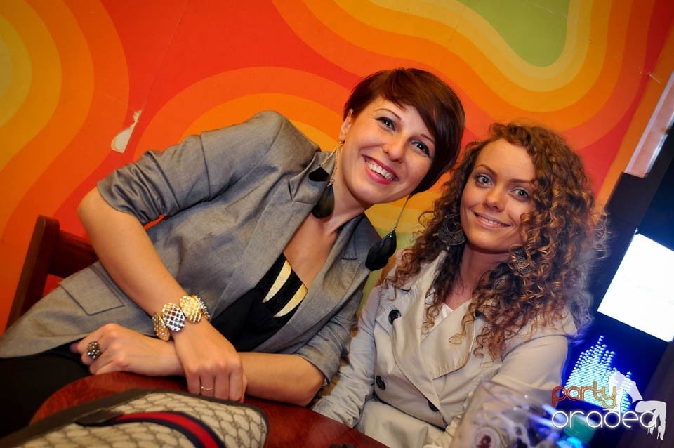 Happy Easter weekend continuă, Juice