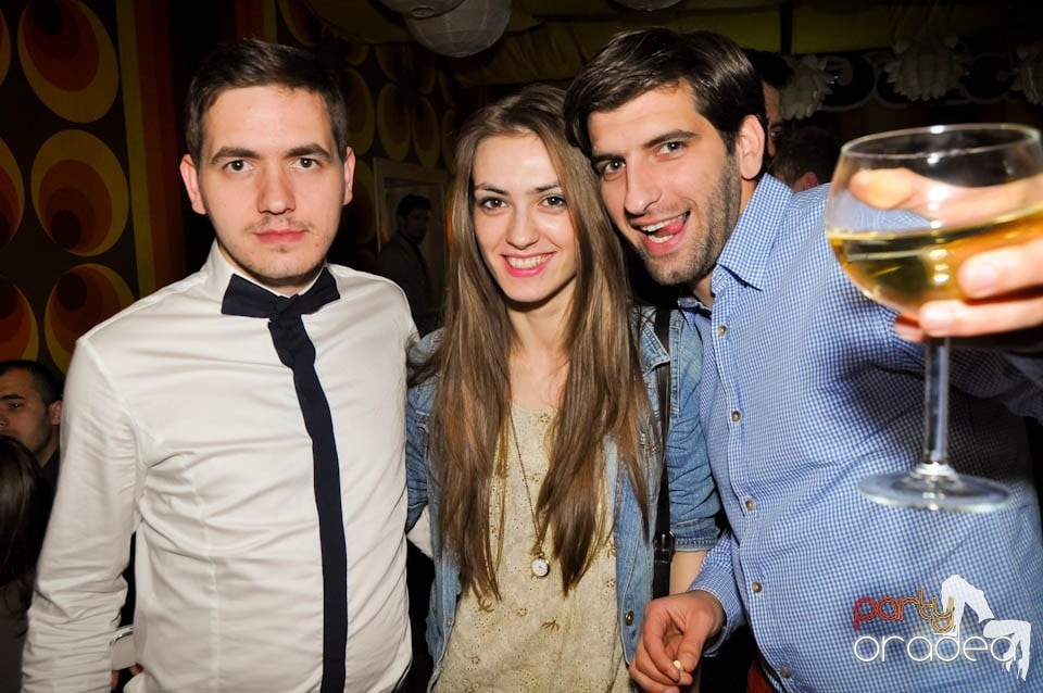 Happy Easter weekend continuă, Juice