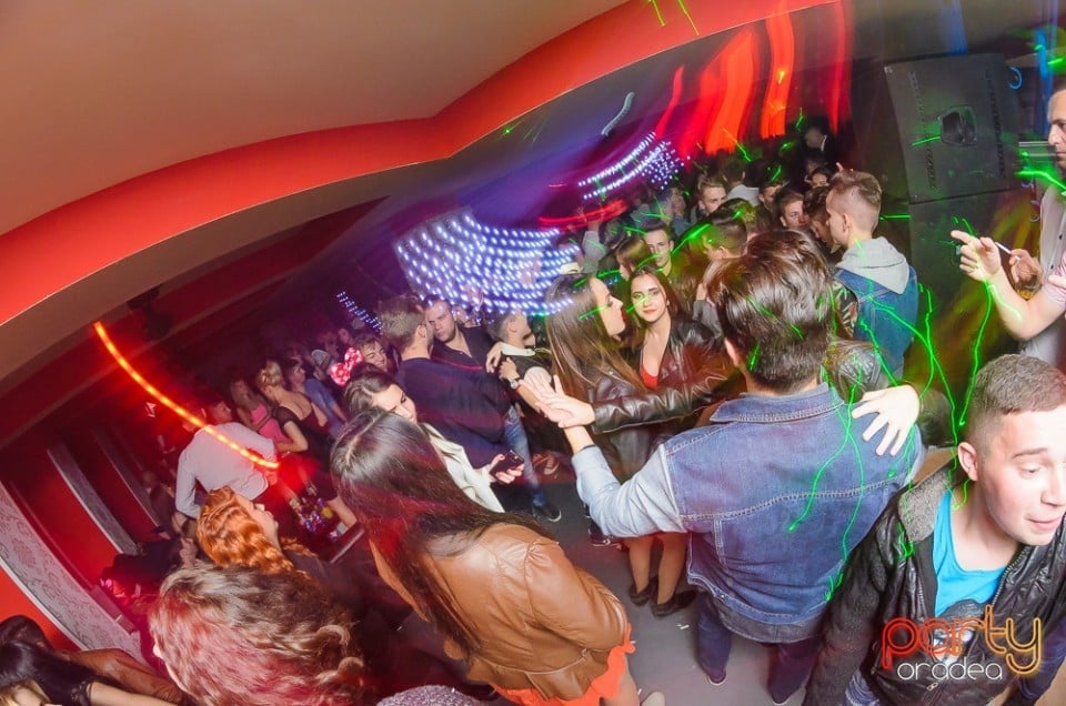 Happy Halloween alături de Blaga, 