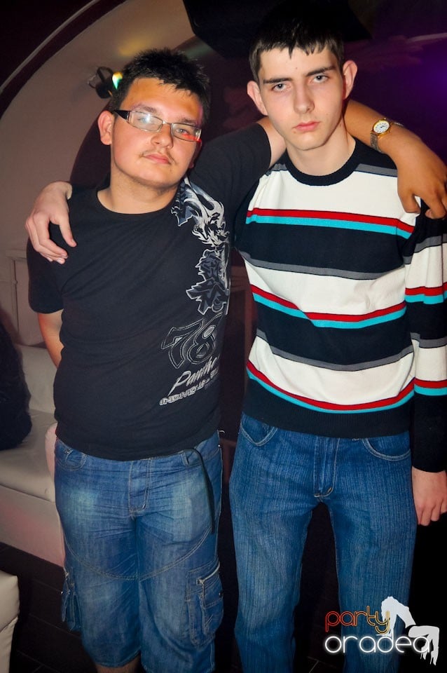 Happy Minute Party în Club Atti's, 