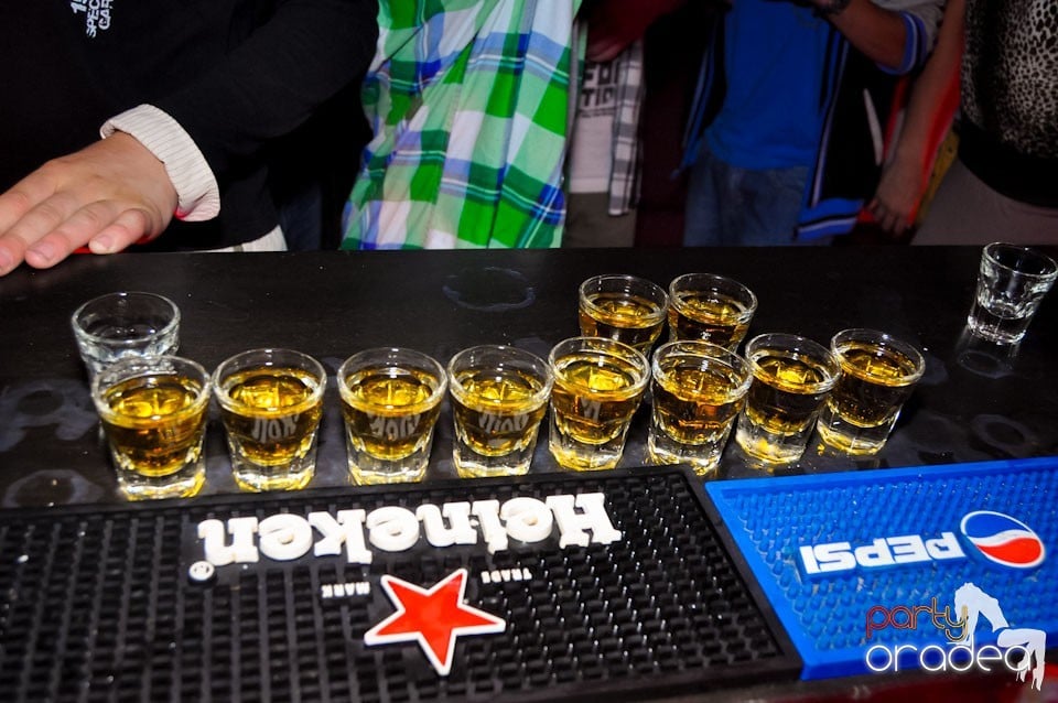 Happy Minute Party în Club Atti's, 