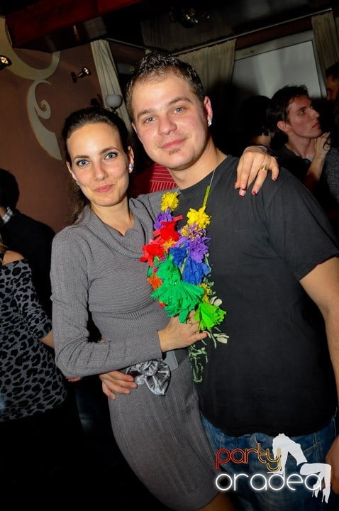 Hawaii Party continuă, 