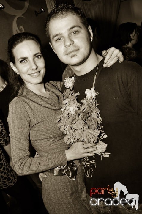 Hawaii Party continuă, 