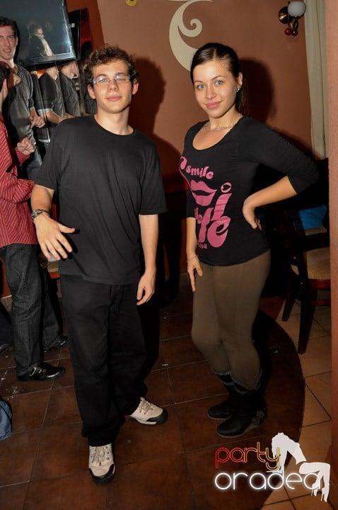 Hawaii Party continuă, 