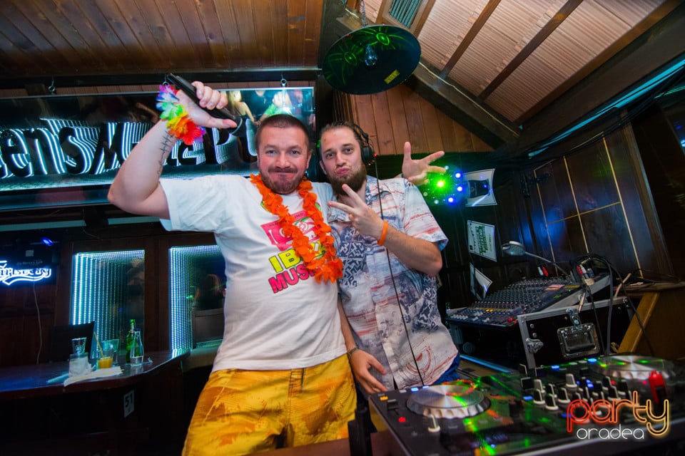 Hawaii Retro Party @ Queen's Music Pub, Queen's Music Pub