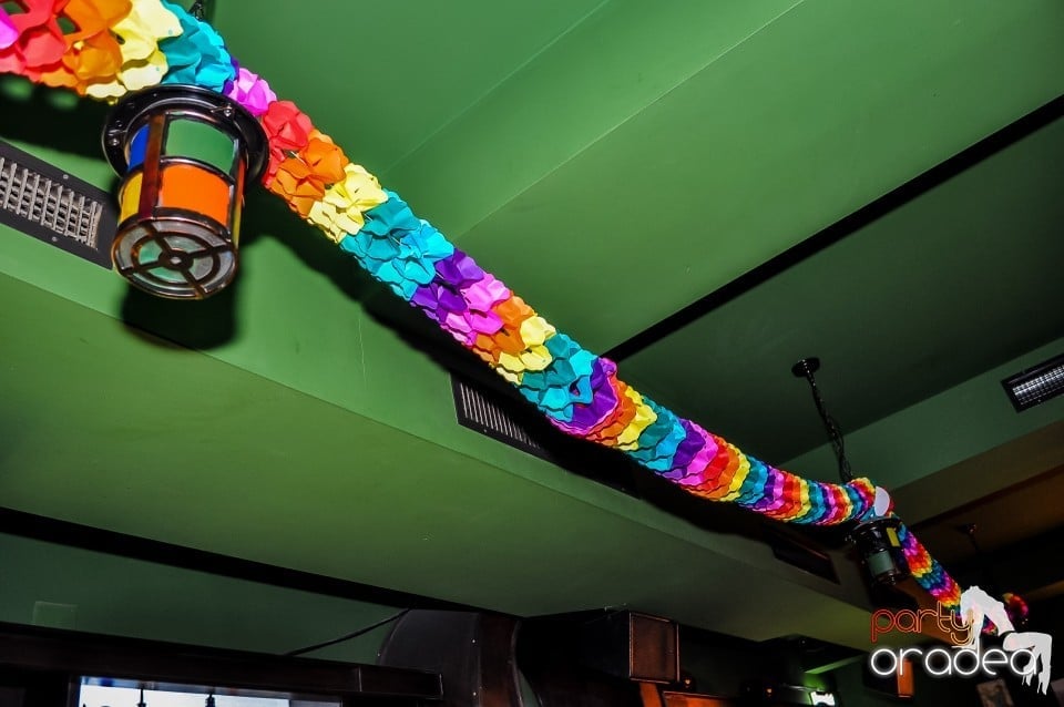 Hawaiian Party, Green Pub