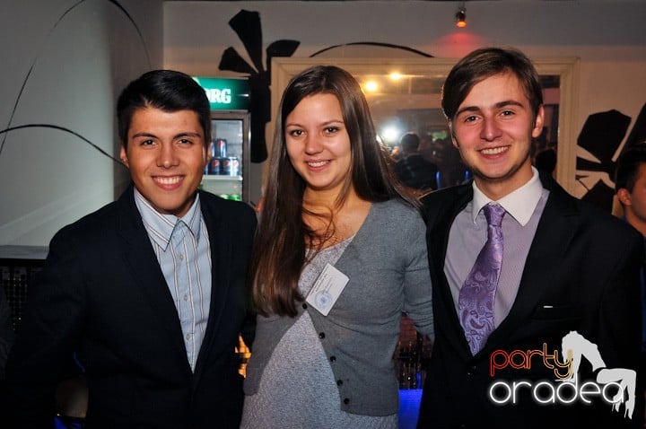 High School Battle - Gojduvs. Eminescu,