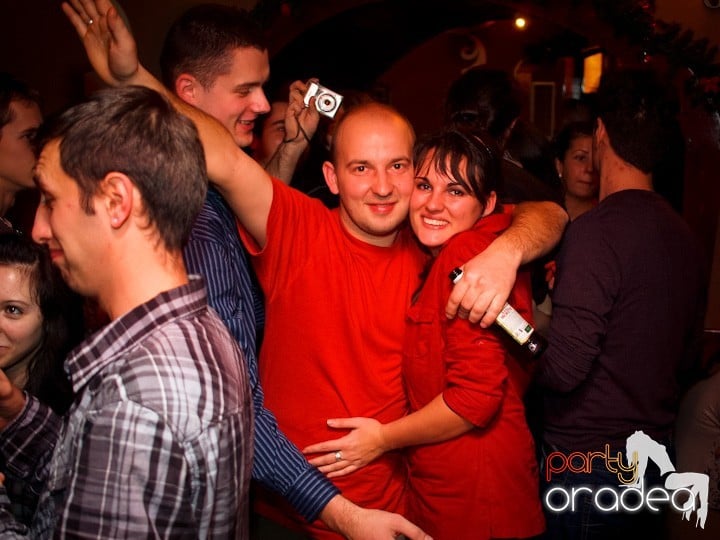 Hiturile anilor 2000 în Chanson Cafe, 