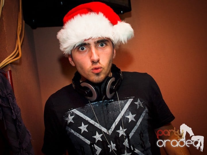 Hiturile anilor 2000 în Chanson Cafe, 