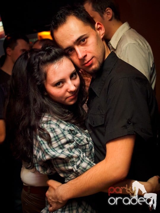 Hiturile anilor 2000 în Chanson Cafe, 