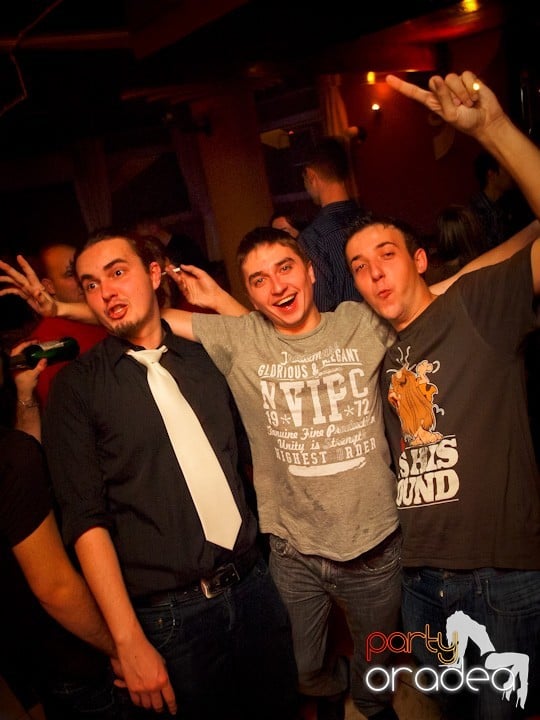 Hiturile anilor 2000 în Chanson Cafe, 