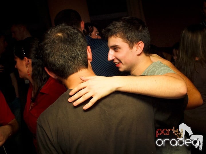 Hiturile anilor 2000 în Chanson Cafe, 