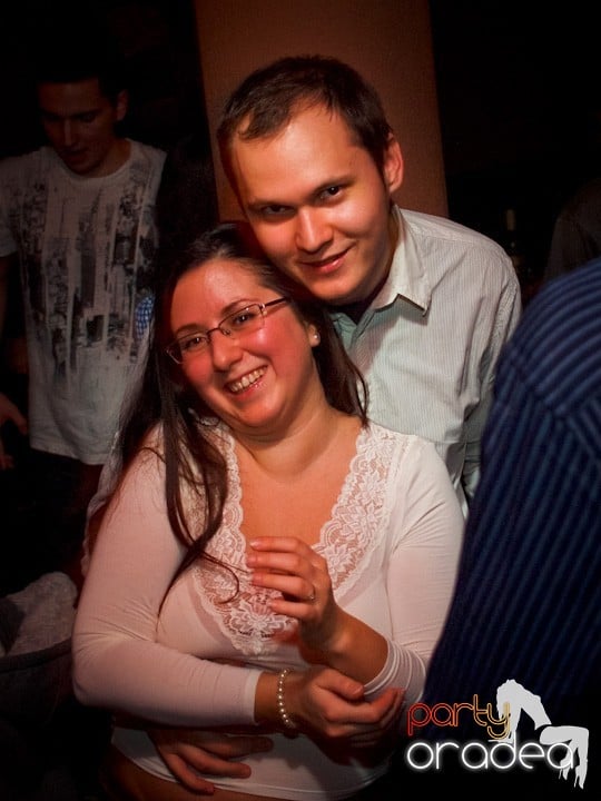 Hiturile anilor 2000 în Chanson Cafe, 