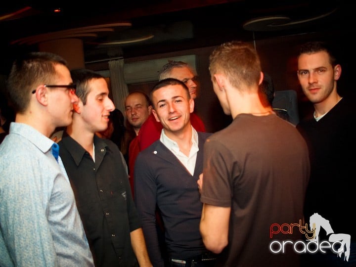 Hiturile anilor 2000 în Chanson Cafe, 