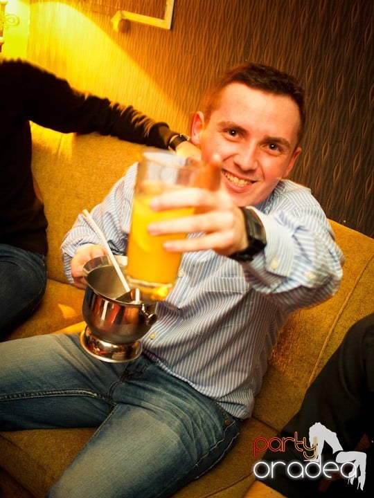 Hiturile anilor 2000 în Chanson Cafe, 