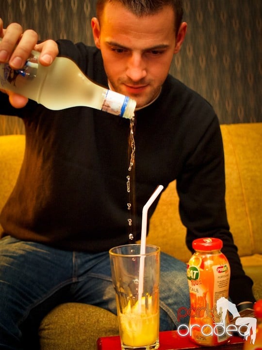 Hiturile anilor 2000 în Chanson Cafe, 