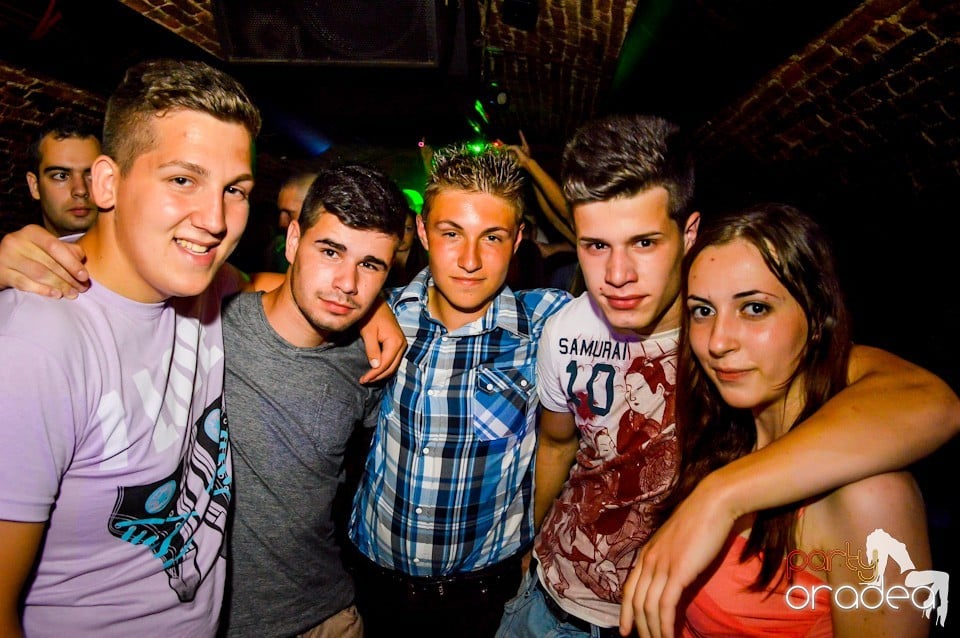 Holsten 22-23 PM Free For All, 