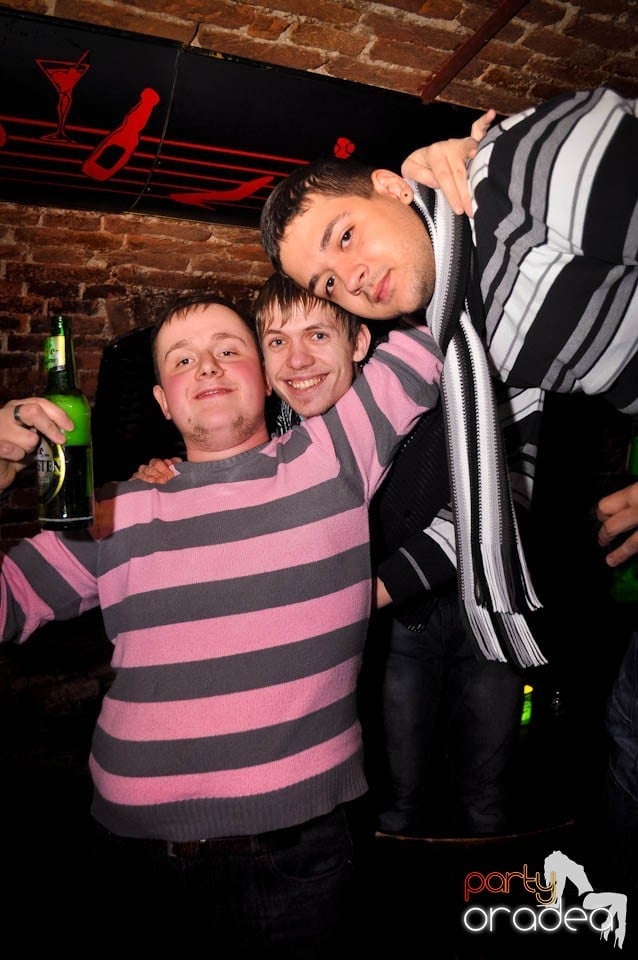 Holsten Party în Club Escape, 