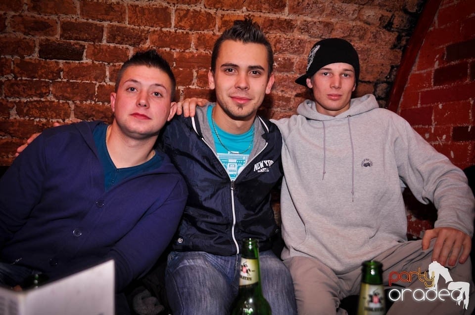 Holsten Party în Club Escape, 